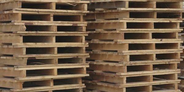 Qué tipo de madera se utiliza para fabricar palets?